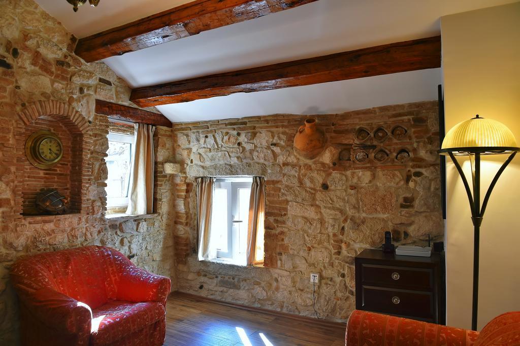 Antique Apartment Arsenale Rovinj Exterior foto